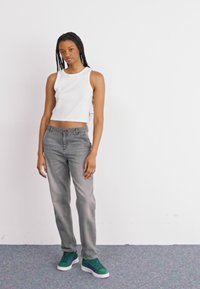Carhartt WIP PIERCE PANT - Jeans relaxed fit - black