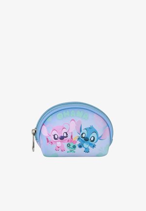 Pequeño bolso con cremallera en material azul suave con personajes de dibujos animados en rosa y azul, texto "OHANA" y diseño redondeado.
