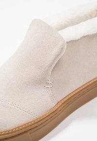 TOMS Slip-ins - beige