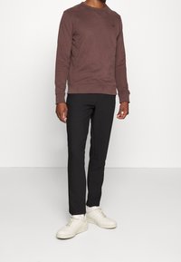 Jack & Jones PREMIUM Sudadera - dark brown