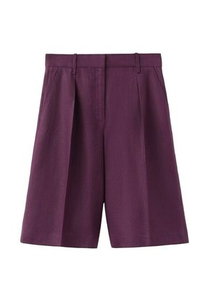 Damskie szorty do kolan z wysokim stanem w głębokim odcieniu fioletu, z zakładkami, bocznymi kieszeniami, szlufkami na pasek i dopasowanym krojem.