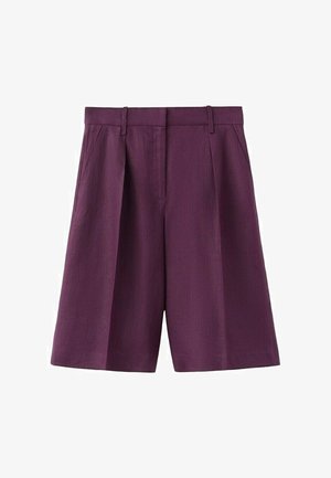 Damskie szorty do kolan z wysokim stanem w głębokim odcieniu fioletu, z zakładkami, bocznymi kieszeniami, szlufkami na pasek i dopasowanym krojem.