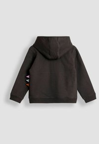 Felpa con cappuccio in cotone grigio scuro, con punte colorate simili a feltro in viola, arancione e giallo lungo il lato sinistro.