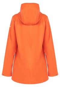 Orange vattentät jacka med huva, med en slät yta, lång ärm och rundad nederkant. Synliga detaljer i metall vid ärmsluten.
