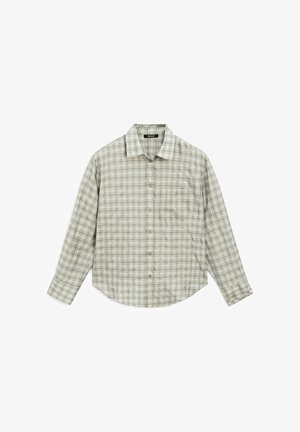 Koszula w kratę z długim rękawem w zielono-beżowych odcieniach, wykonana z lekkiego materiału, z zapięciem na guziki z przodu oraz kieszonką na piersi po lewej stronie.