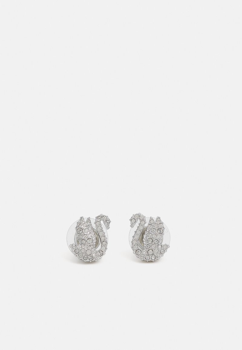 Pendientes de plata en forma de cisnes, adornados con brillantes claros. Cada cisne presenta un diseño suave y redondeado.
