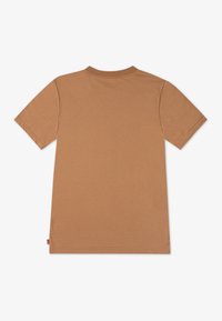 Levi's® BATWING CHEST HIT - Basic T-shirt - rodeo brown