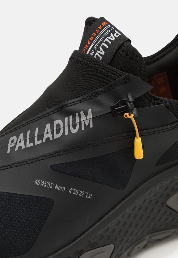 OFFBOUND ZIP UNISEX - Trainers2