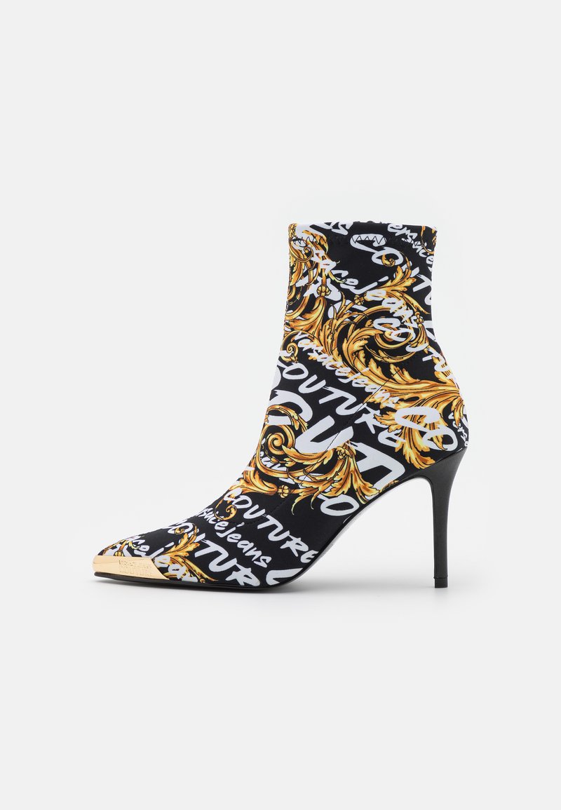 stivaletti versace
