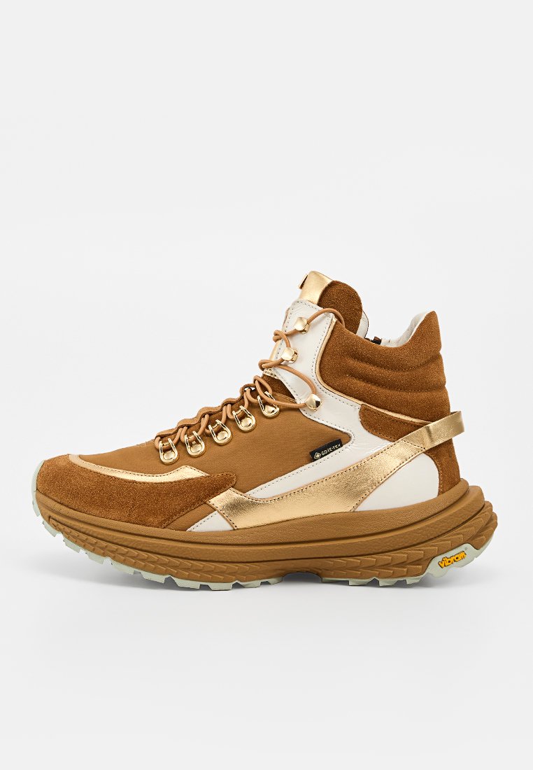 Zapatillas altas