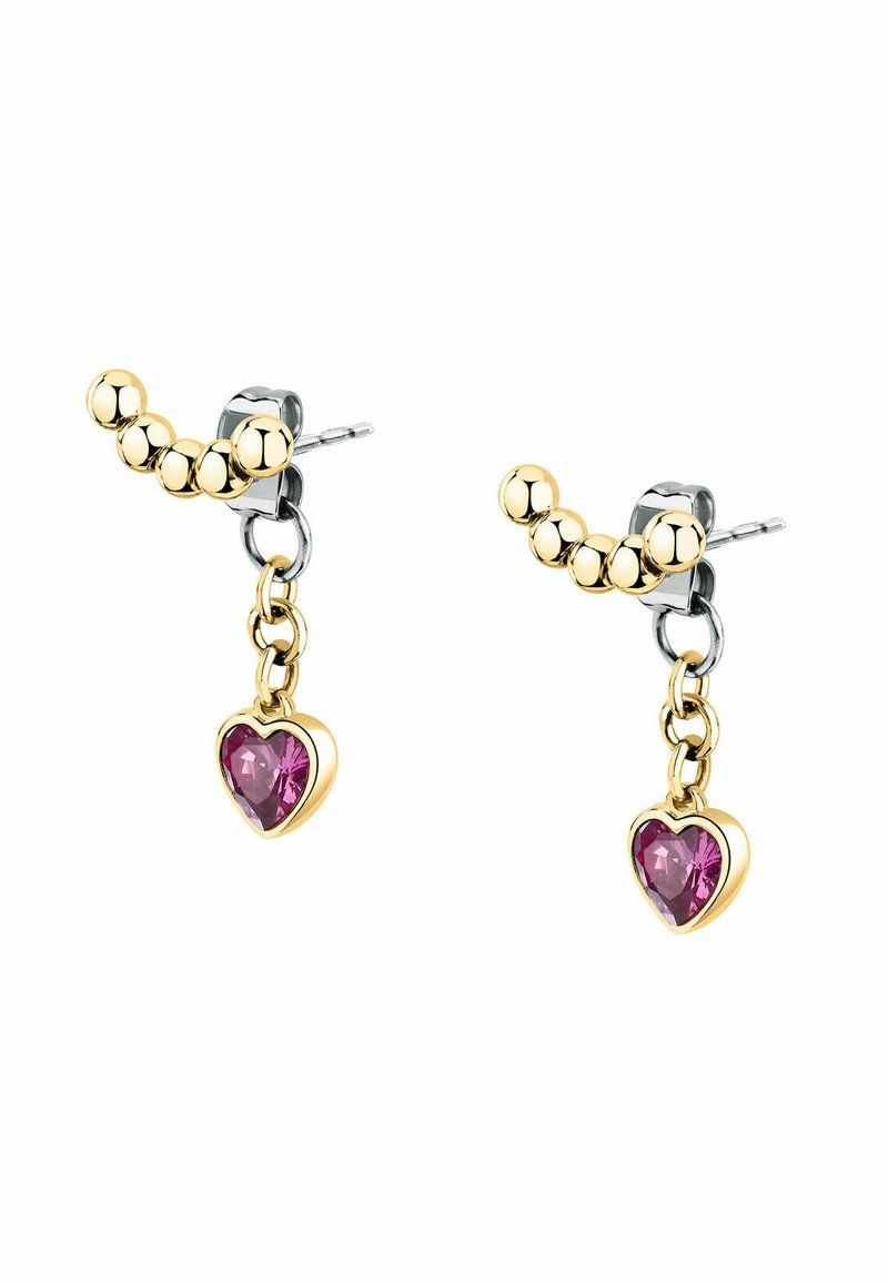 Orecchini in oro e argento con un grappolo di perline rotonde e un cuore pendente in gemma rosa, arricchiti da un design a catena.