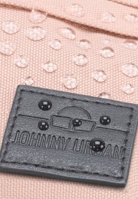 Johnny Urban TOM - Ledvinka - rose