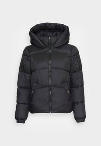 Melna pūkaina jaka ar kapuci, ar quilted tekstūru, ar rāvējslēdzēja aizdari un sānu kabatām, piedāvā īsu dizainu un elastīgas aproces.