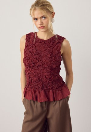 Next, REGULAR FIT - SLEEVELESS RUCHED TOP  . - Top - rust red
