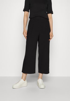 PLEATED CULOTTE - Trousers - black