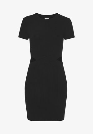 Czarna sukienka z rybrowanym wzorem o dopasowanym kroju, z krótkimi rękawami i krzyżującymi się wycięciami w talii, charakteryzująca się gładką fakturą.