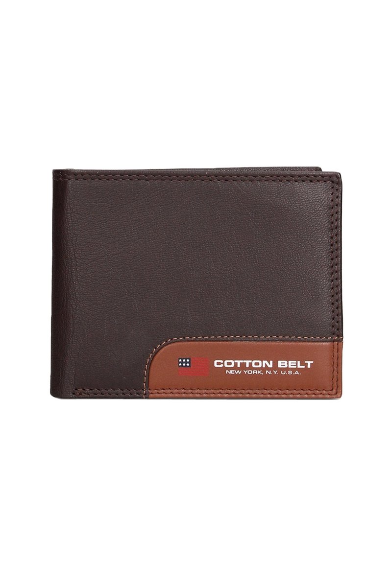 Bruine leren portemonnee met een gladde textuur, bi-fold ontwerp en een contrasterende tan accent met het logo "COTTON BELT" en een embleem.