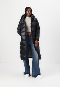 Blauer BELLEVUE - Téli kabát - nero/beige