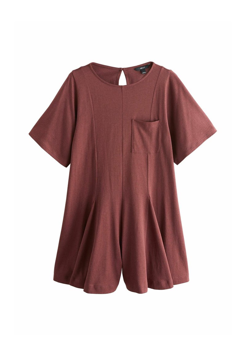 Abito bordeaux a maniche corte con scollo rotondo, apertura a goccia sulla schiena e tasca sul petto; tessuto morbido e design plissettato per un volume aggiunto.