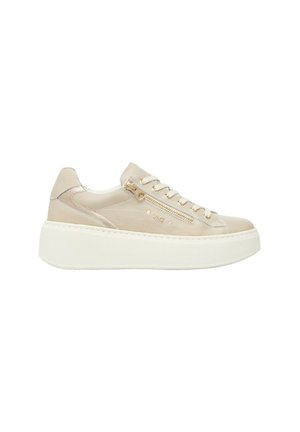 Sneaker in pelle beige con punta rotonda, chiusura con lacci sul davanti, cerniera laterale e suola platform bianca spessa. Texture liscia con dettagli di cucitura discreti.