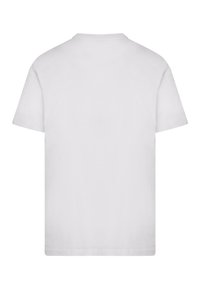 Hvid kortærmet t-shirt med rund halsudskæring og lige kant. Fremstillet af bomuld med en glat tekstur og uden synlige mønstre eller grafik.