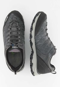 Dunkelgraue Wanderschuhe mit einer strukturierten Oberseite, Gummikappe an der Zehe und strapazierfähiger Sohle. Verfügt über ein Schnürdesign und eine Schlaufe an der Ferse für einfaches Anziehen.