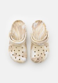 Crocs Šľapky - bone/multi-coloured