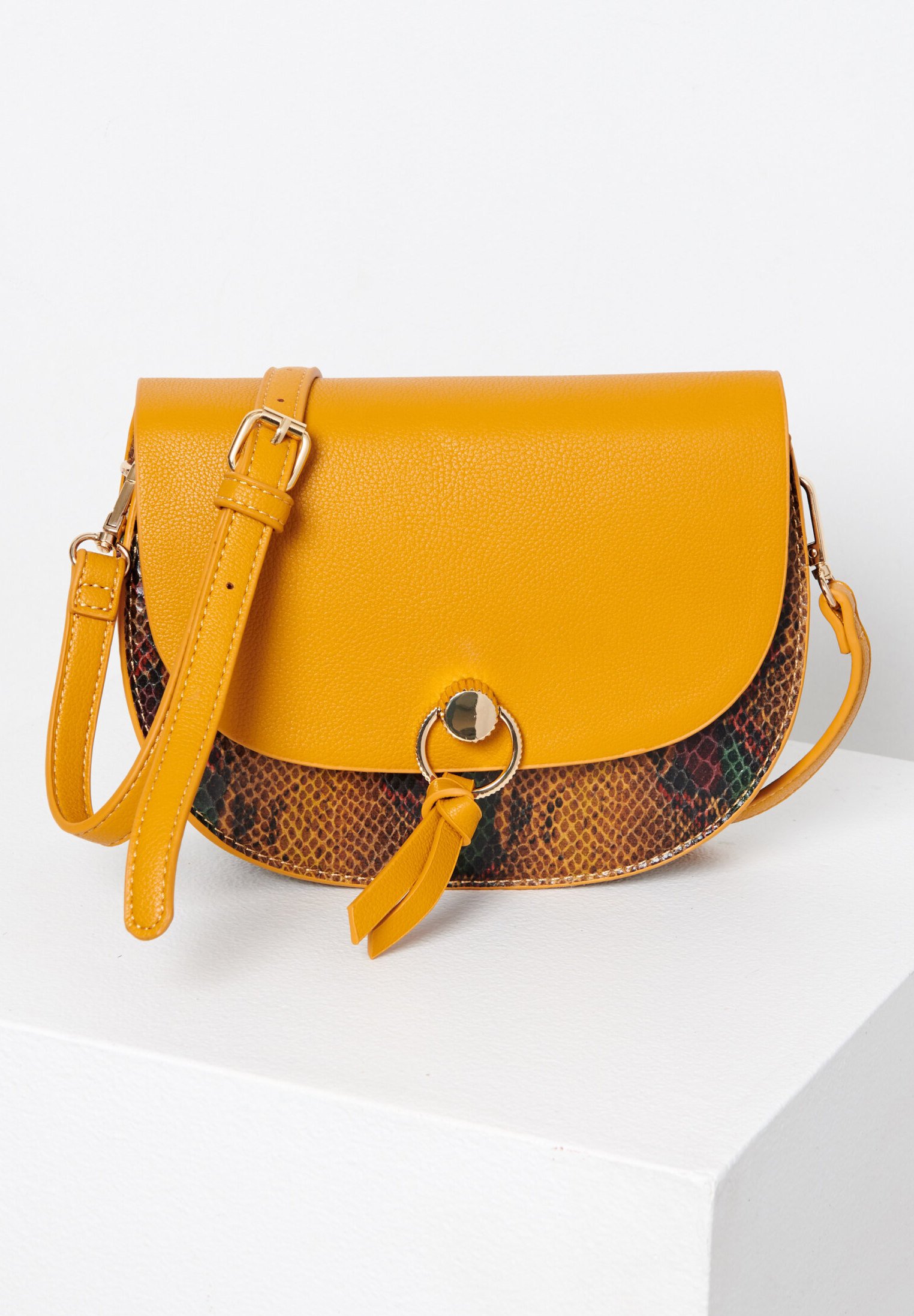 sac a bandouliere jaune