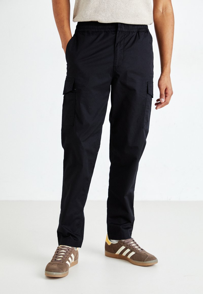 Replay - PANTS - Cargobyxor - black, Förstora