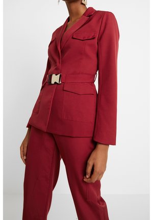 Blazer - red