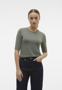 Vero Moda VMCARLA - Navadna majica - laurel wreath