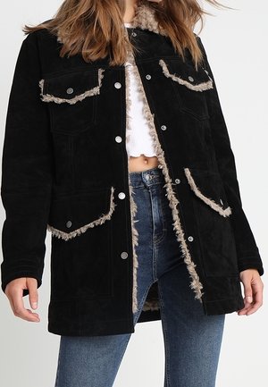 Abrigo corto - black