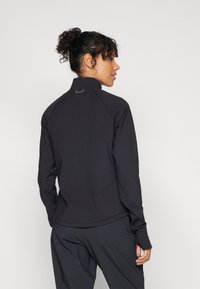ONLY Play ONPSTEN LIFE WARM TOP  - Top dugih rukava - black