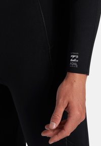 Billabong 4/3MM FOIL - CHEST ZIP - Plavky - blk