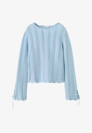 Jersey de punto azul claro con bordes ondulados, mangas acampanadas largas y detalles de lazos en los puños.