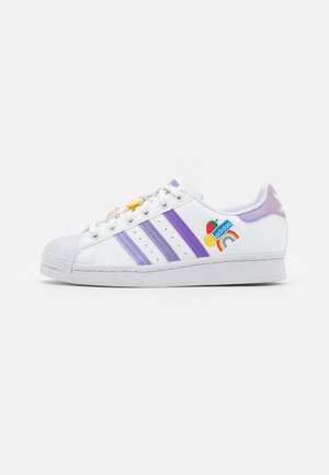 superstar slip on Violet enfant