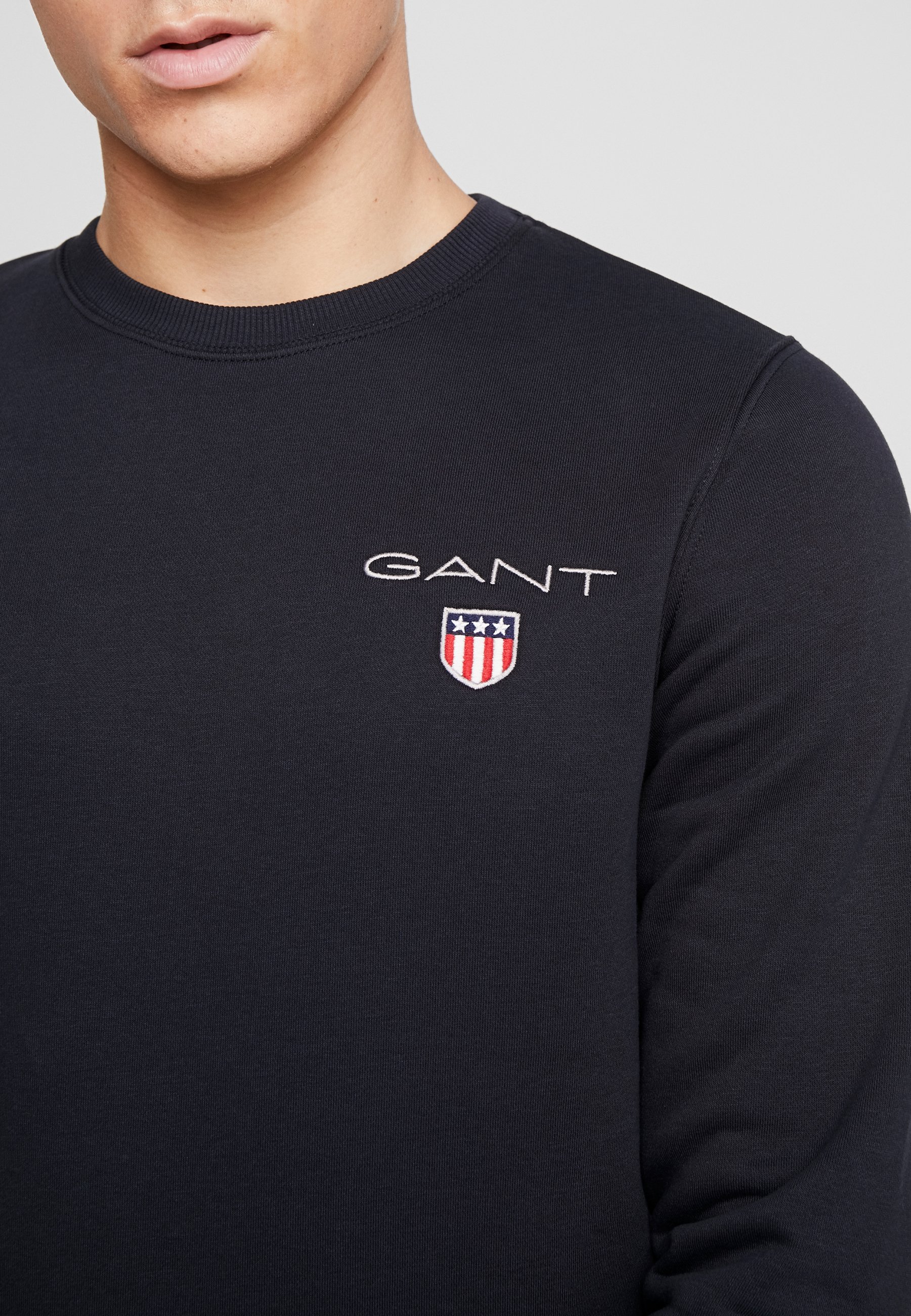 GANT MEDIUM SHIELD CNECK Sweatshirt blacksvart Zalando.se GANT Crew Neck Sweatshirt Black hos
