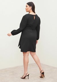 Lipsy LONG SLEEVE ROUND NECK TIE WAIST - Nappali ruha - black