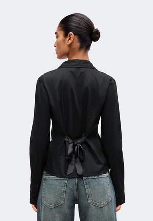 Hollister Co., TIE BELTED SHIRTING - Риза с копчета - black