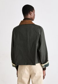 Barbour ERMA WAX JACKET - Jas - archive olive/ancient tartan