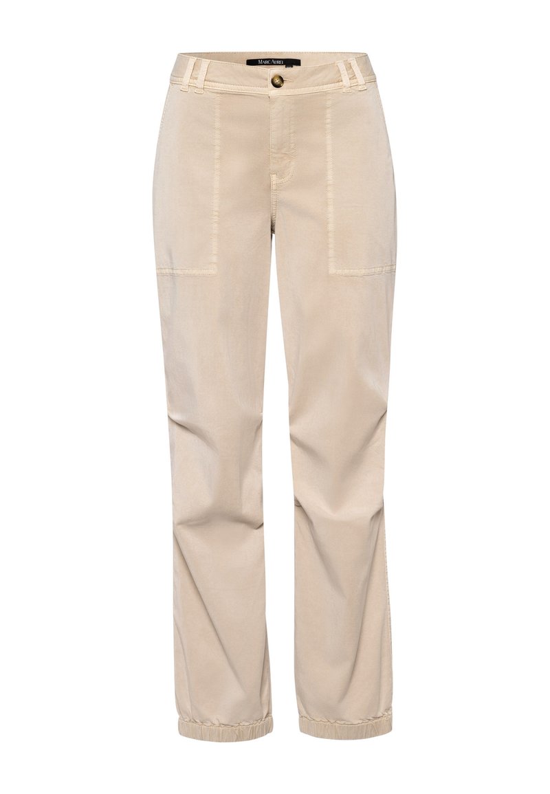 Beige Baumwollhosen mit geradem Bein, ausgestattet mit vorderen Taschen, genähten Akzenten und einem Knopfverschluss am Bund.