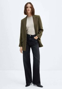 Mango ELEONOR - Kratek plašč - khaki