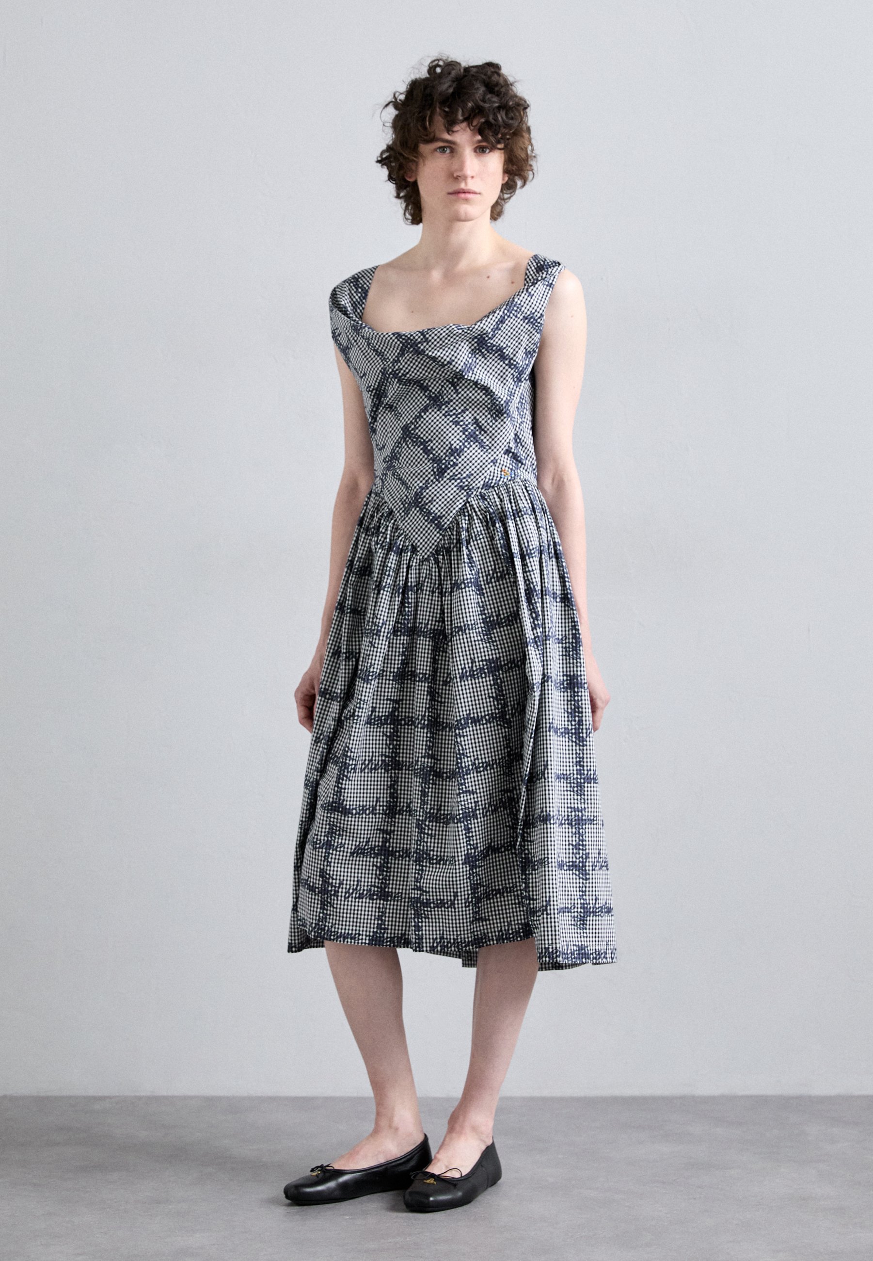 Vivienne Westwood SUNDAY DRESS - Day dress - black/multi-coloured - Zalando.co.uk Vivienne Westwood SUNDAY DRESS - Day dress - black/multi-coloured - Zalando.co.uk