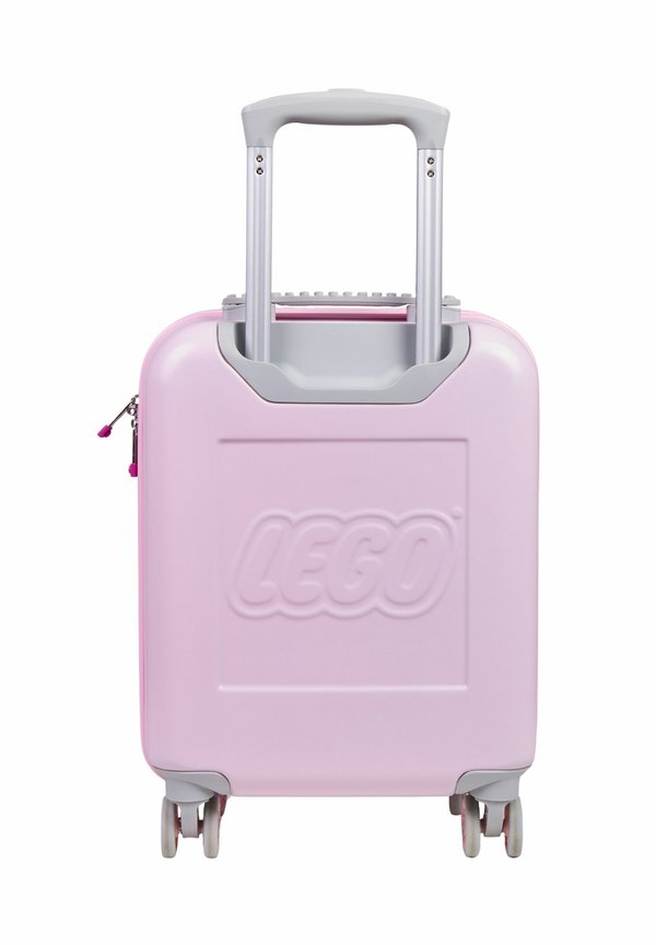 Cabin Case Play Date – Trolley