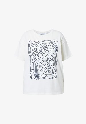 T-shirt en coton blanc avec un design graphique de cœurs entrelacés et de motifs floraux en bleu marine. Manches courtes et coupe décontractée.