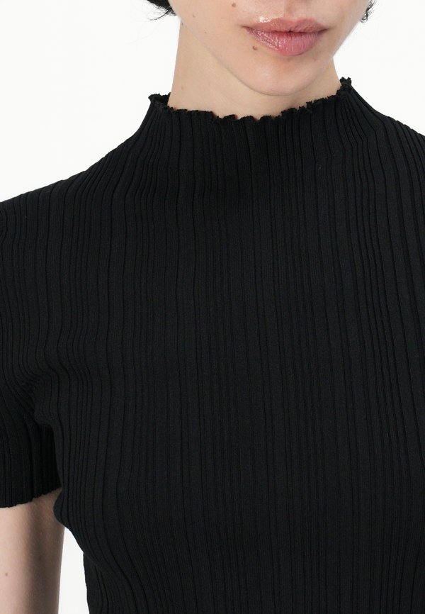 SARPHAPILK - Basic T-shirt3