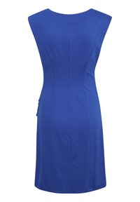 Robe bleu roi sans manches, longueur au genou, avec une silhouette ajustée et des détails de coutures discrètes à l'arrière.