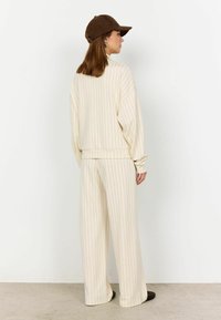 Soyaconcept SIRI 2 - Sweatjacke - c cream combi