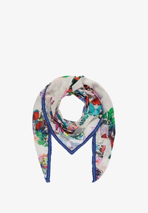 Lekki szal z tkaniny z kolorowymi nadrukami motyli i owadów, obszyty niebieskim przeszytym brzegiem, ułożony w kształt trójkąta.