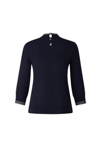 Navyblaue Strickoberteile mit Dreiviertelärmeln, die einen Schlitz im Rücken und gestreifte Akzente an den Bündchen aufweisen. Weicher Stoff.
